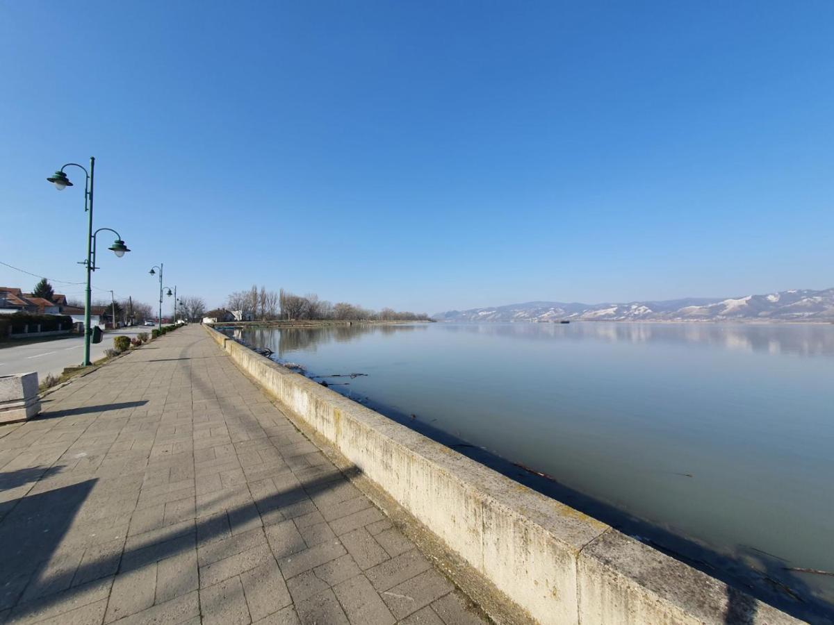 Andjelka A26 Apartment Veliko Gradiste Bagian luar foto
