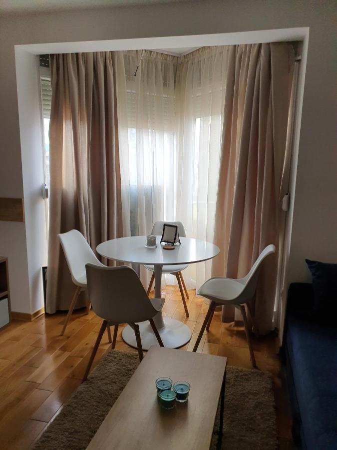 Andjelka A26 Apartment Veliko Gradiste Bagian luar foto